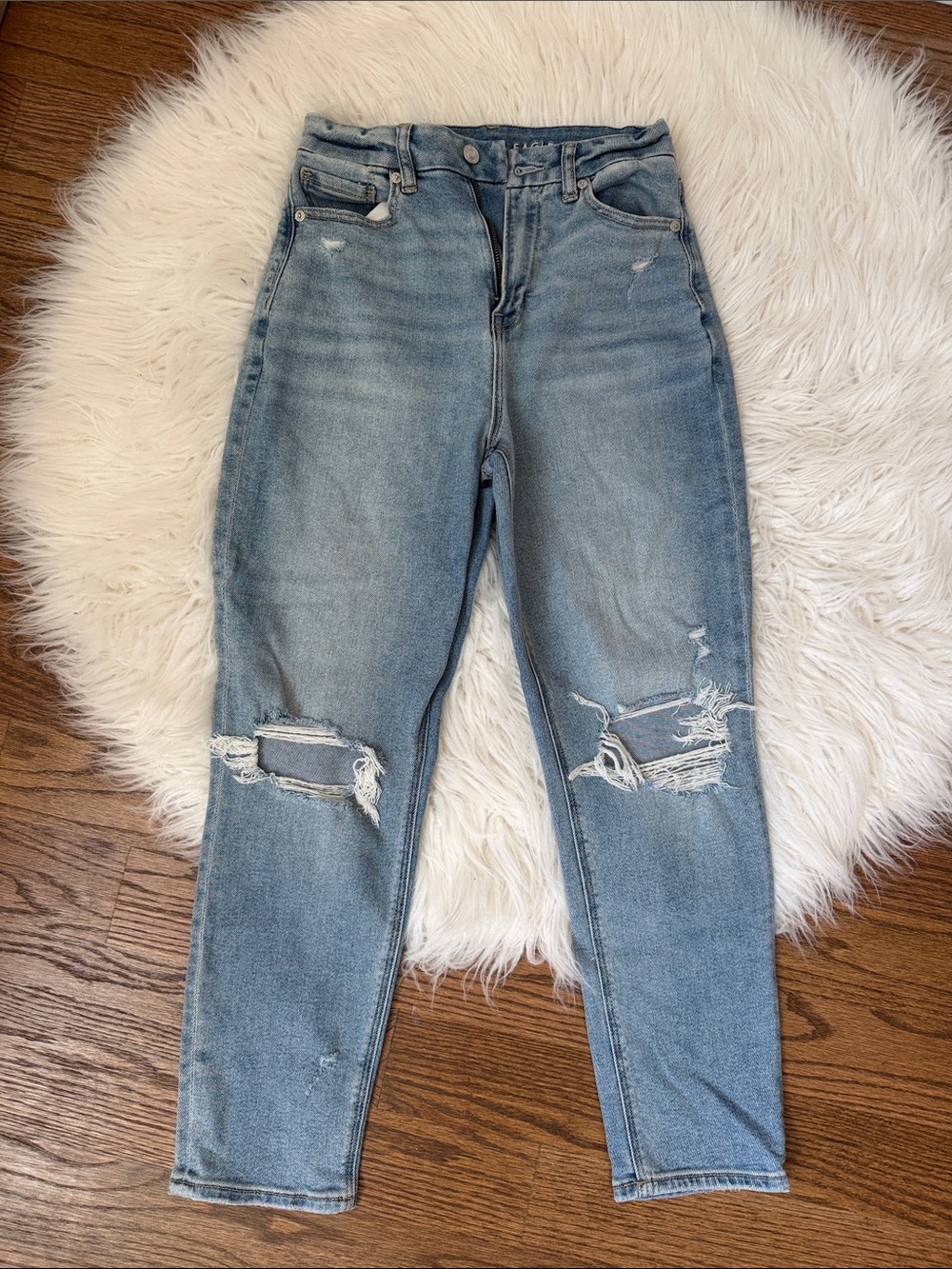 American Eagle Outfitters Light Blue Distressed Boyfriend Jeans